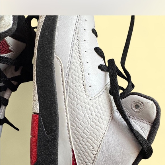 Toddler Jordan 2  White and Red Sneakers size 10c - Picture 5 of 8